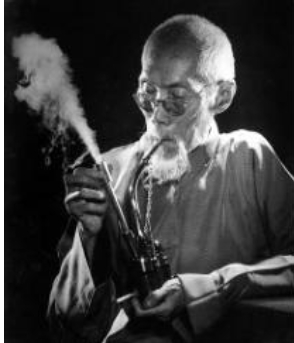 岑教授與水煙｜Professor Shum and His Pipe, 1954